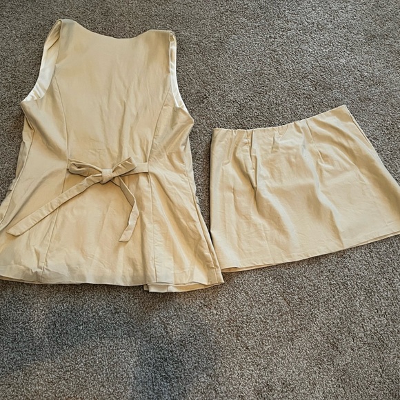 SHEIN Solid Button Front Vest Blazer & Skirt Set Size 10 Color Apricot Not Worn - Picture 5 of 9